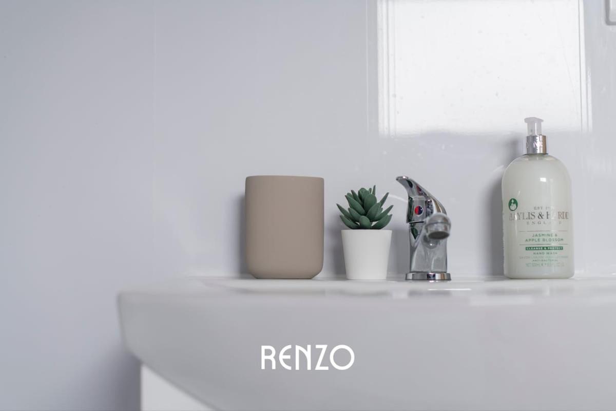Cosy And Inviting 3-bed In By Renzo, Sleeps 6, Perfect For Contractors! Apartment Derby