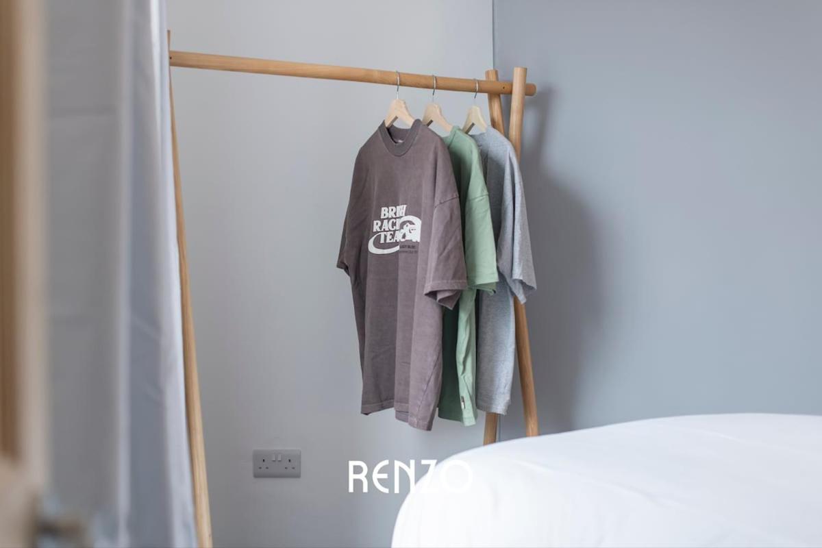 Cosy And Inviting 3-bed In By Renzo, Sleeps 6, Perfect For Contractors! Apartment