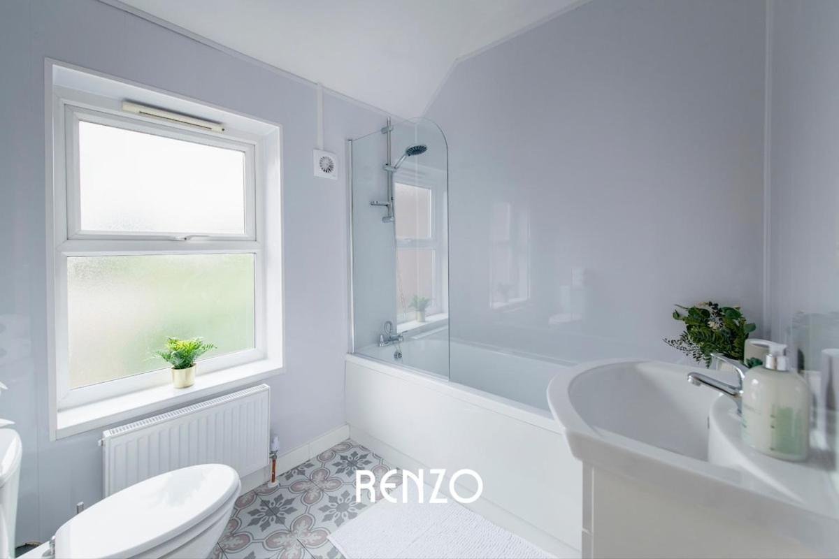 Cosy And Inviting 3-bed In By Renzo, Sleeps 6, Perfect For Contractors! Apartment Derby