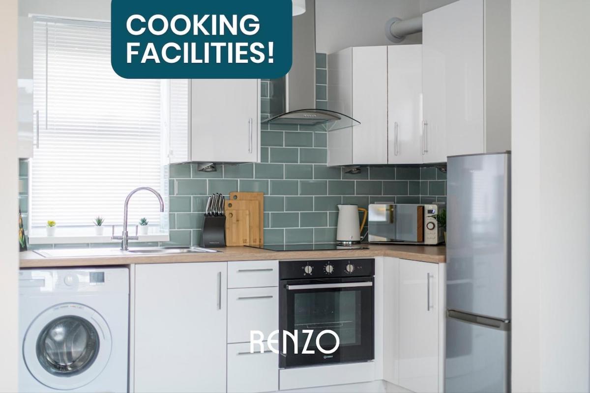 Apartment Cosy And Inviting 3-bed In By Renzo, Sleeps 6, Perfect For Contractors! Derby